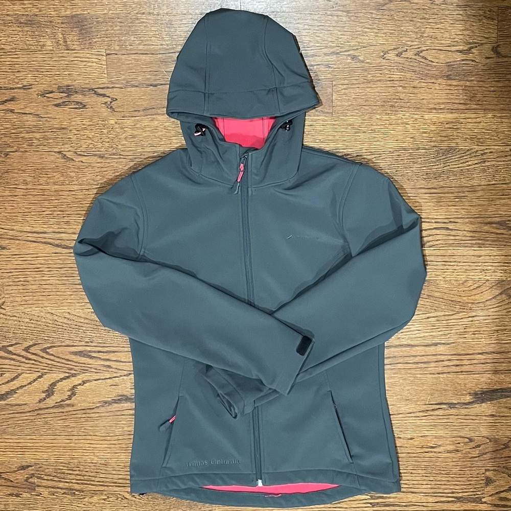 Gray/pink ski coat size small